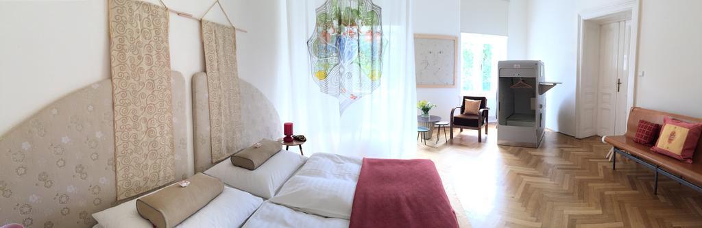 Apartment Wohnzimmer *